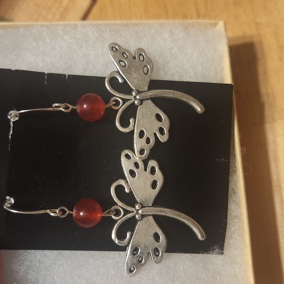 Adorable Dragonfly Earrings - Picture 2 of 3
